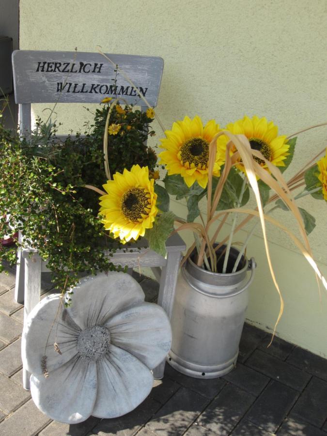 Ferienwohnung Bienwald Mit Pool Fuer 4 - 6 Personen Mit 3 Schlafzimmern Grobitz Екстер'єр фото